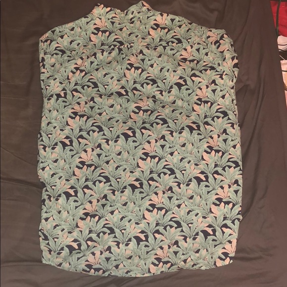 American Eagle floral print button-down XXL - Picture 2 of 3
